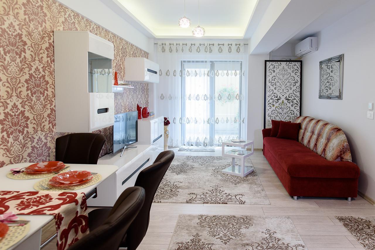 Carla'S Apartment, Airport & Train Station Shuttle Iasi Exterior photo