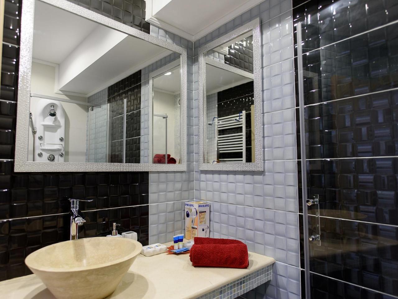 Carla'S Apartment, Airport & Train Station Shuttle Iasi Exterior photo
